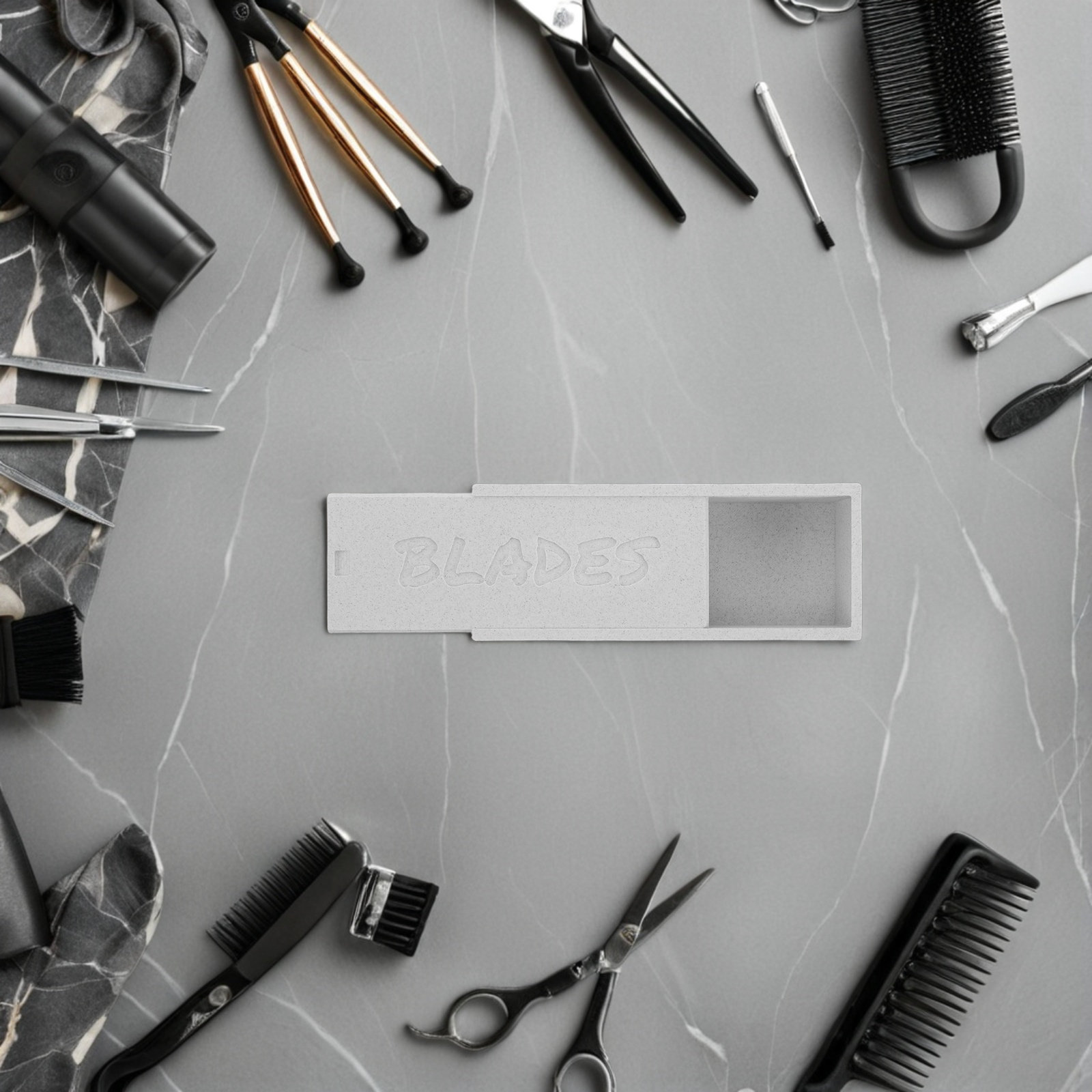 علبة تخزين شفرات بيضاء ذات قسم - مراجعة Home Barber وسعره